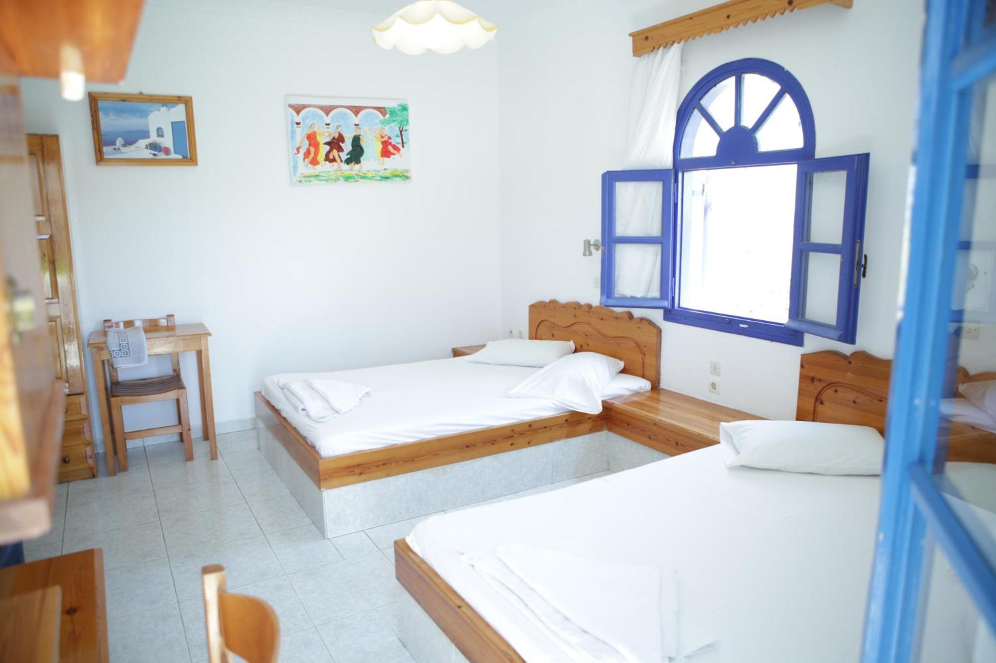 מלון Perissa Agios Georgios (Santorini)